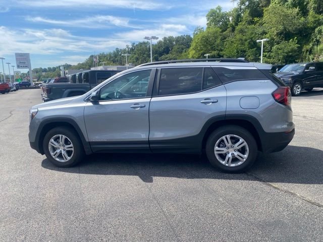 Used 2024 Silver GMC SLE image 4