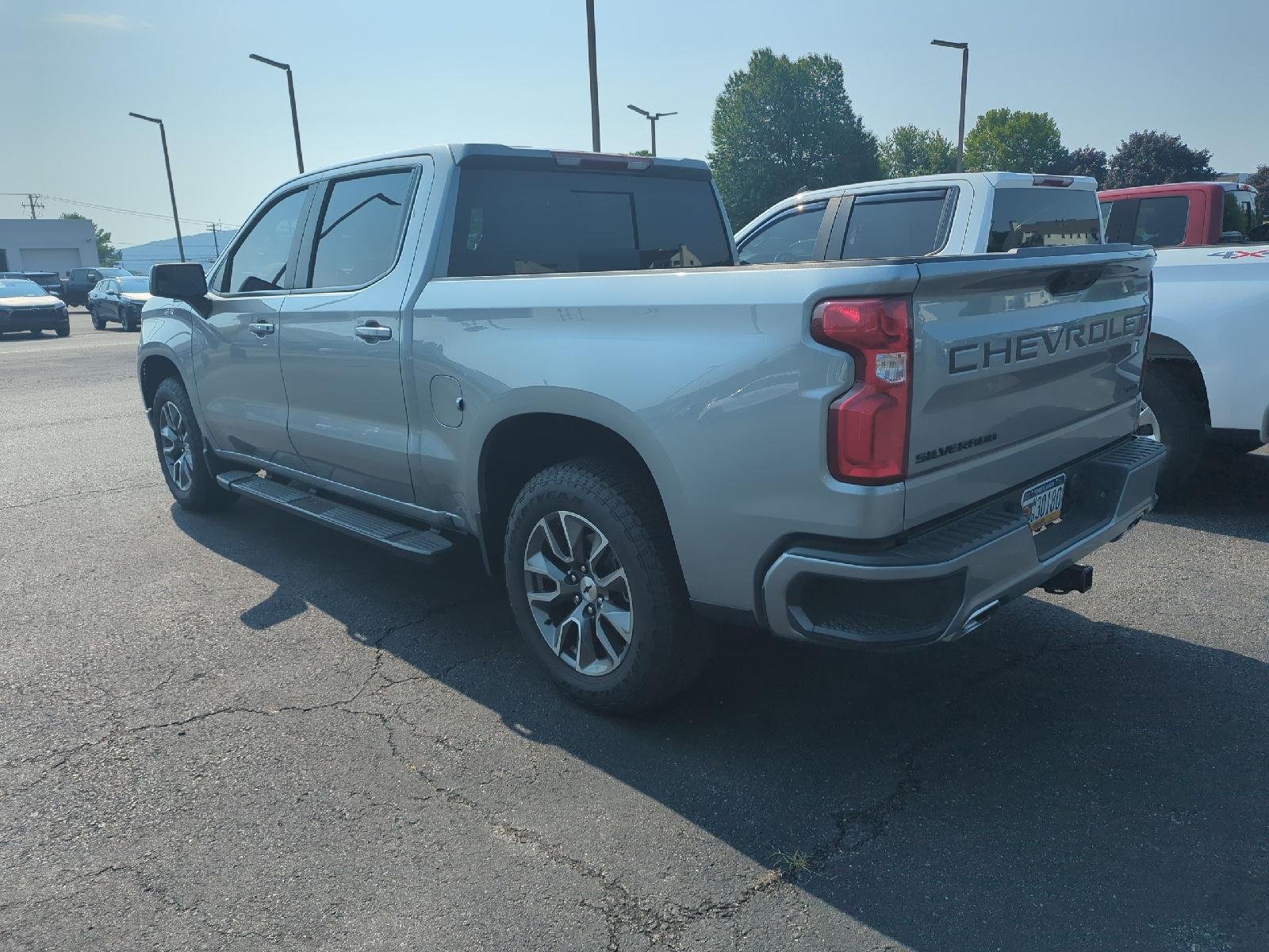 Used 2025 Sterling Gray Metallic Chevrolet RST image 5