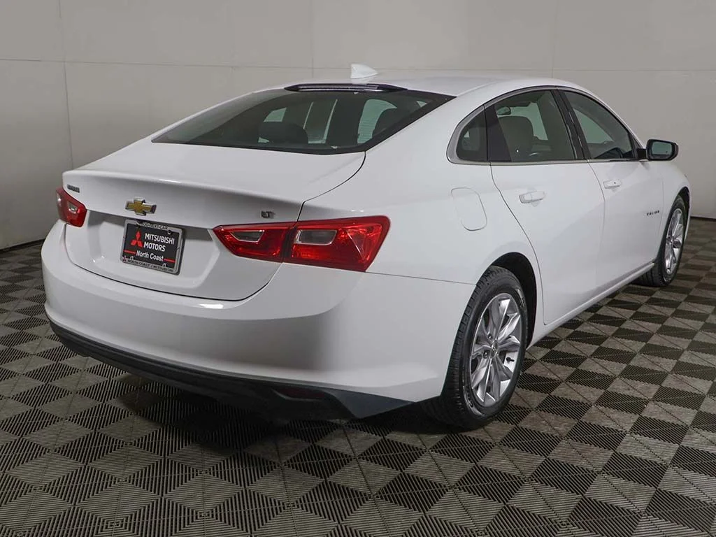 Used 2023 White Chevrolet LT image 8