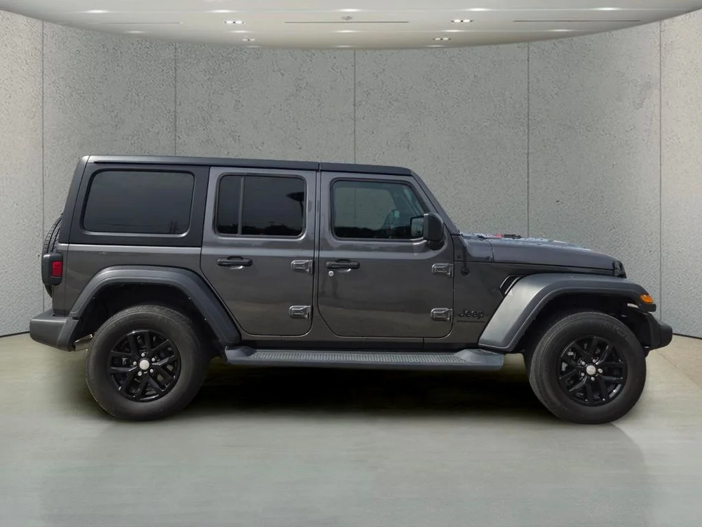 Used 2023 Gray Jeep Sport S image 6