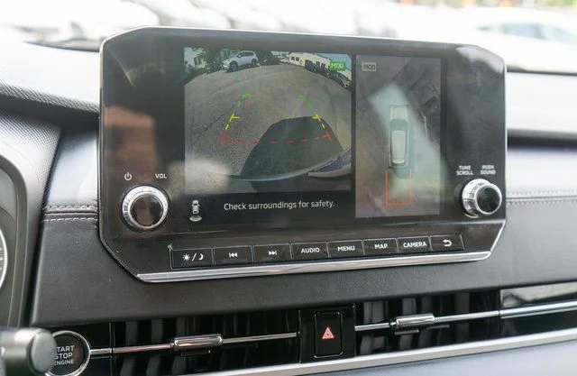 Used 2023 Gray Mitsubishi SE image 29