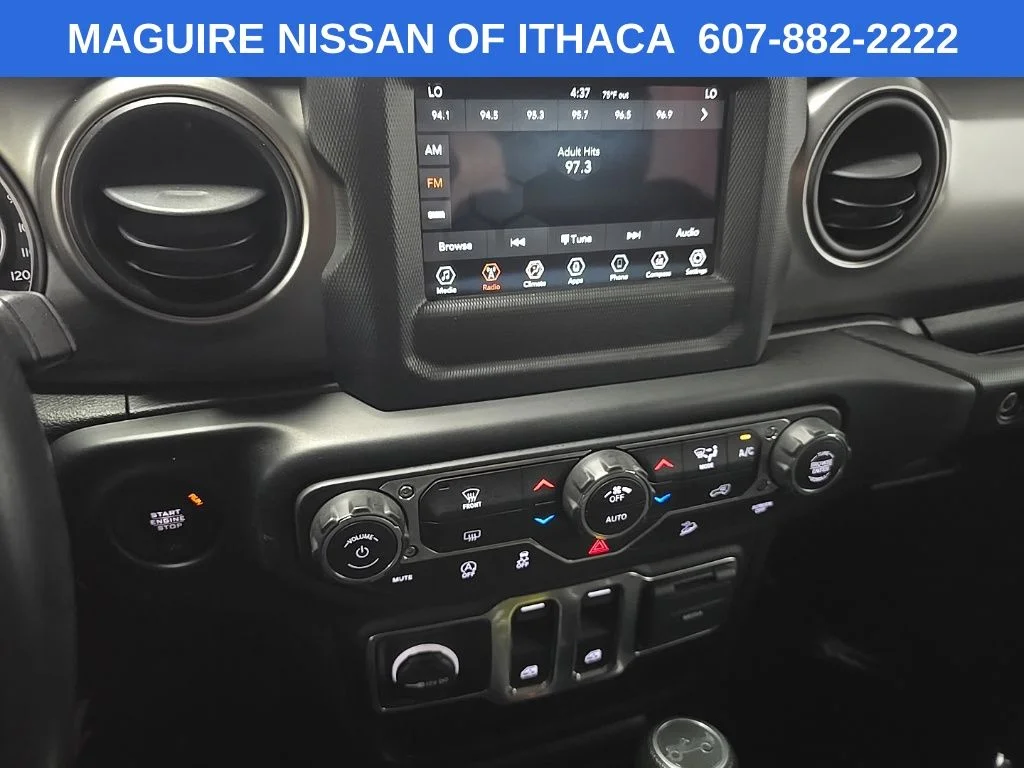 Used 2019 Gray Jeep Sport S image 23