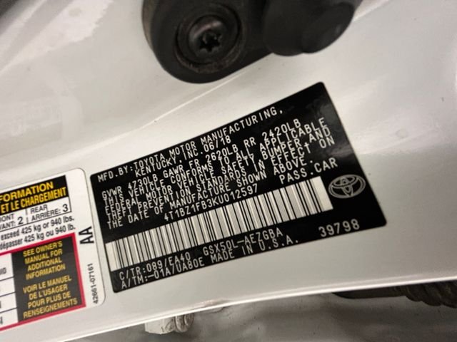Used 2019 Beige Toyota XLE image 20