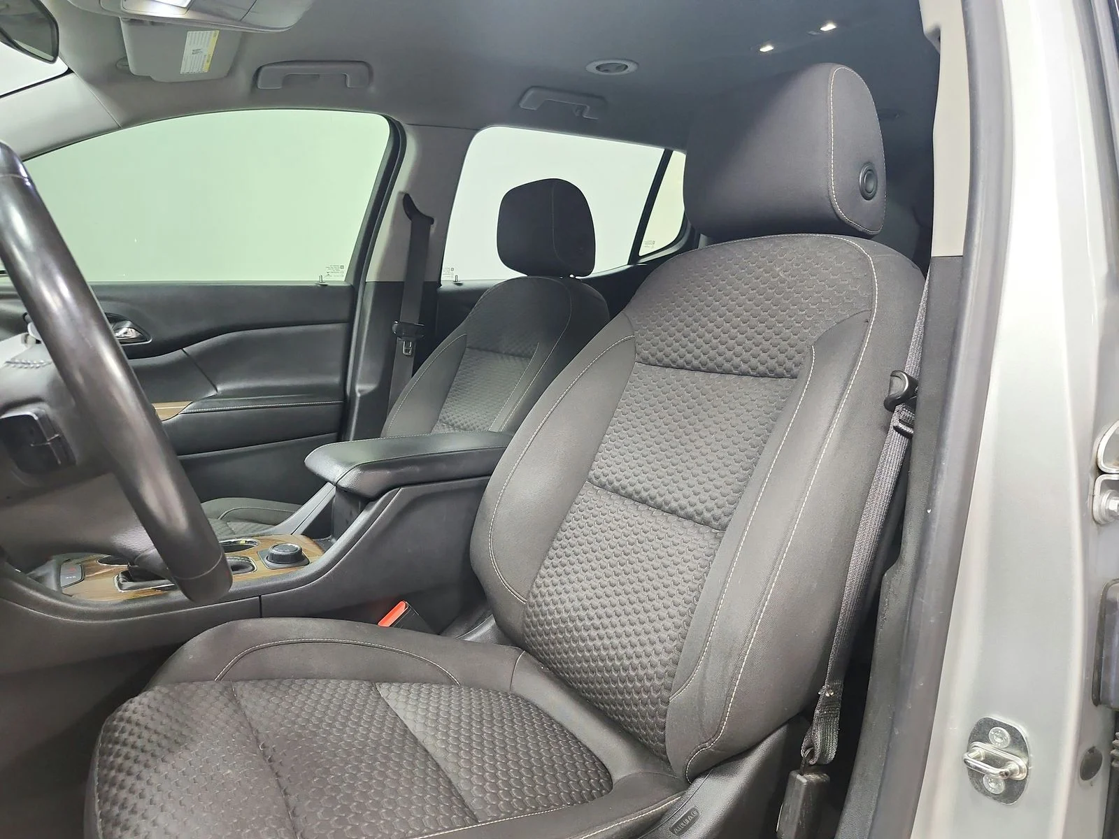 Used 2018 Silver GMC SLE-2 image 10