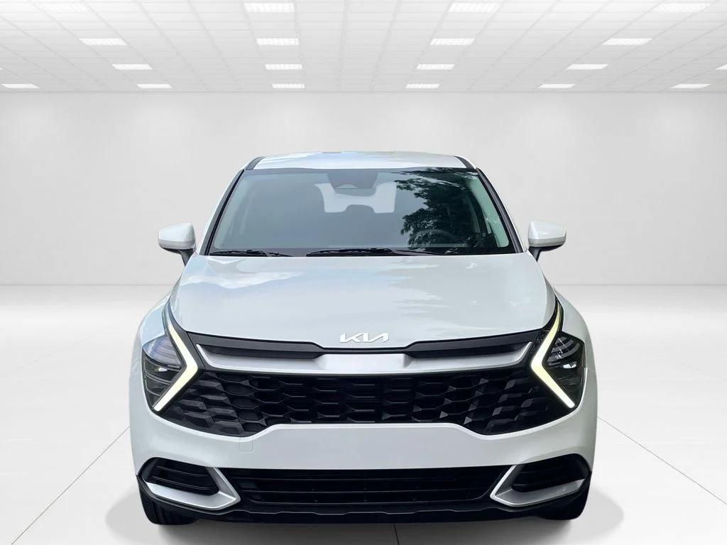 Used 2025 White Kia LX image 2