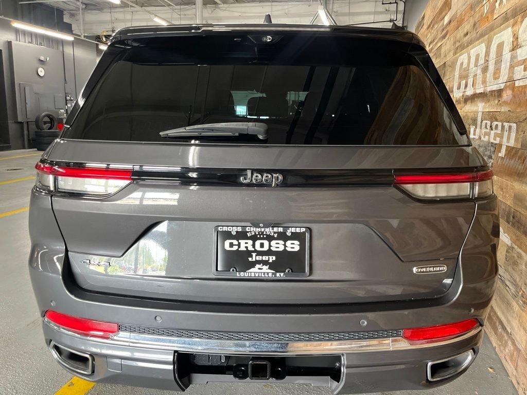 Used 2022 Gray Metallic Jeep Overland image 23