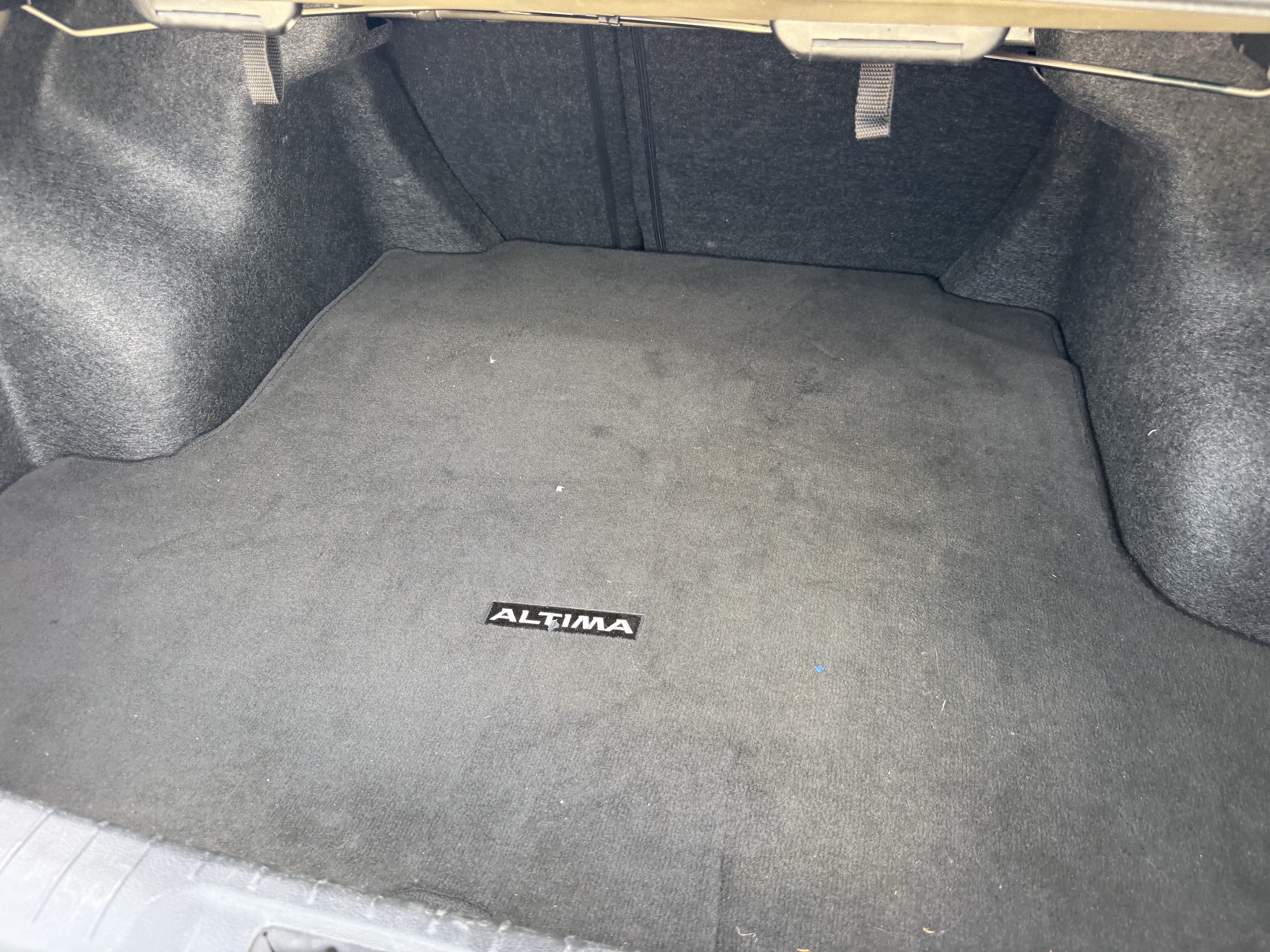 Used 2025 Super Black Nissan  image 30