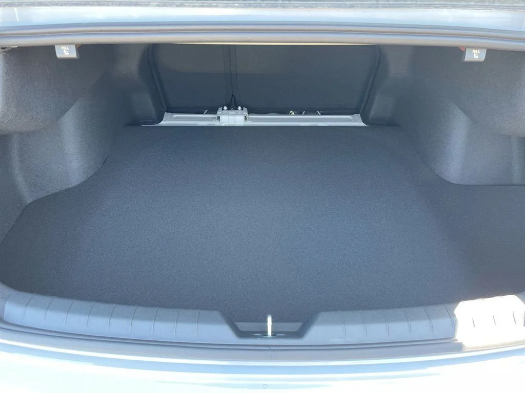 New 2026 Wolf Gray Kia GT image 51