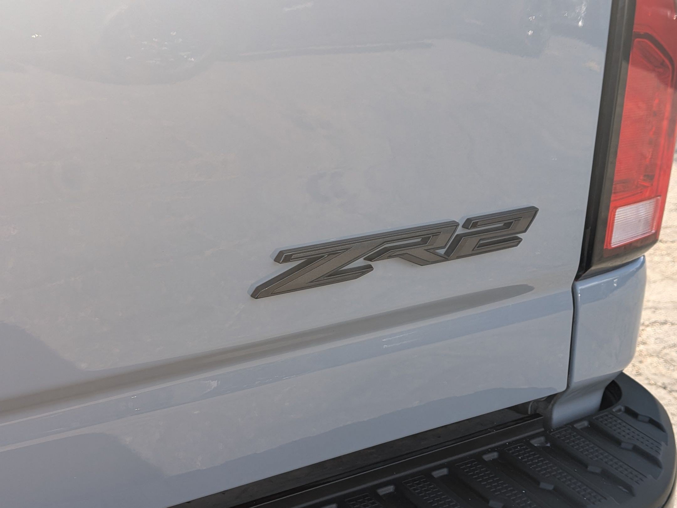 Used 2025 Slate Gray Metallic Chevrolet ZR2 image 25