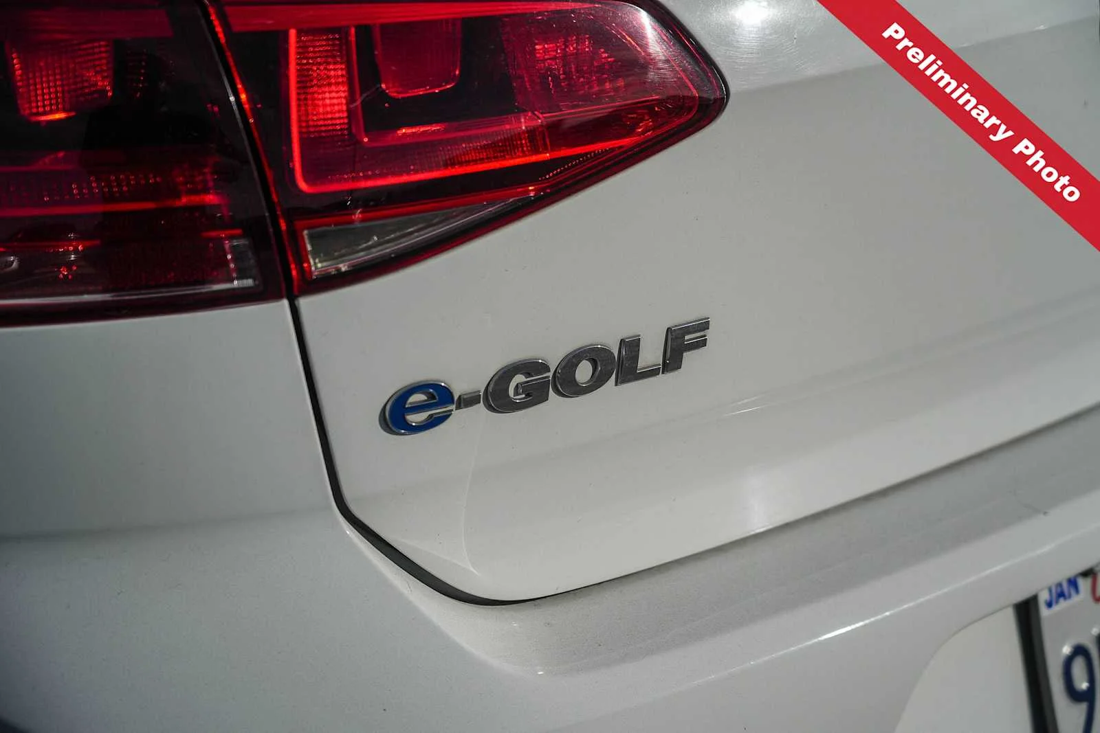 Used 2016 White Volkswagen SE image 10