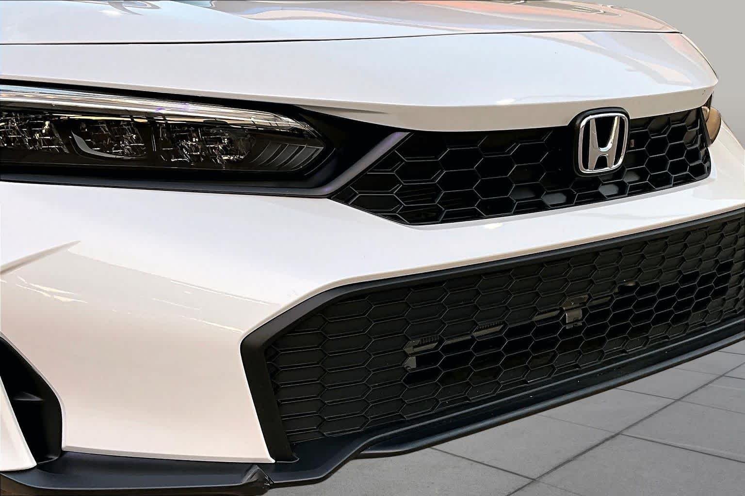 Used 2026 Platinum White Pearl Honda Sport image 28