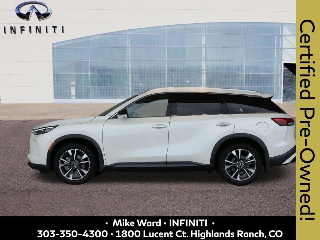 Used 2023 White INFINITI LUXE image 2