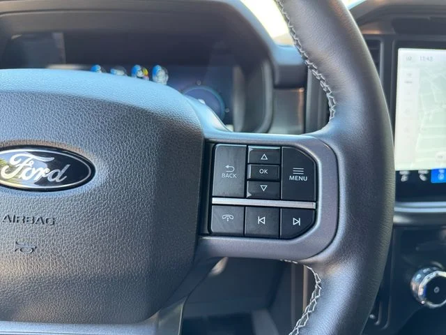 Used 2025 Agate Black Metallic Ford Lariat image 21