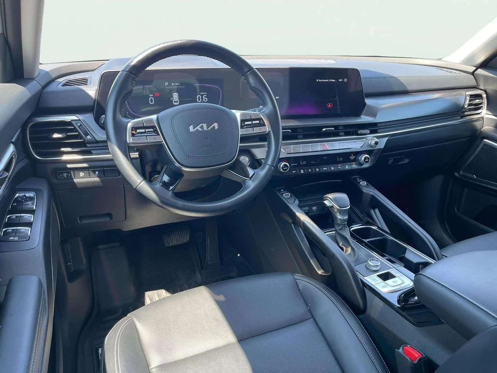 Certified Used 2024 Everlasting Silver Kia S image 30