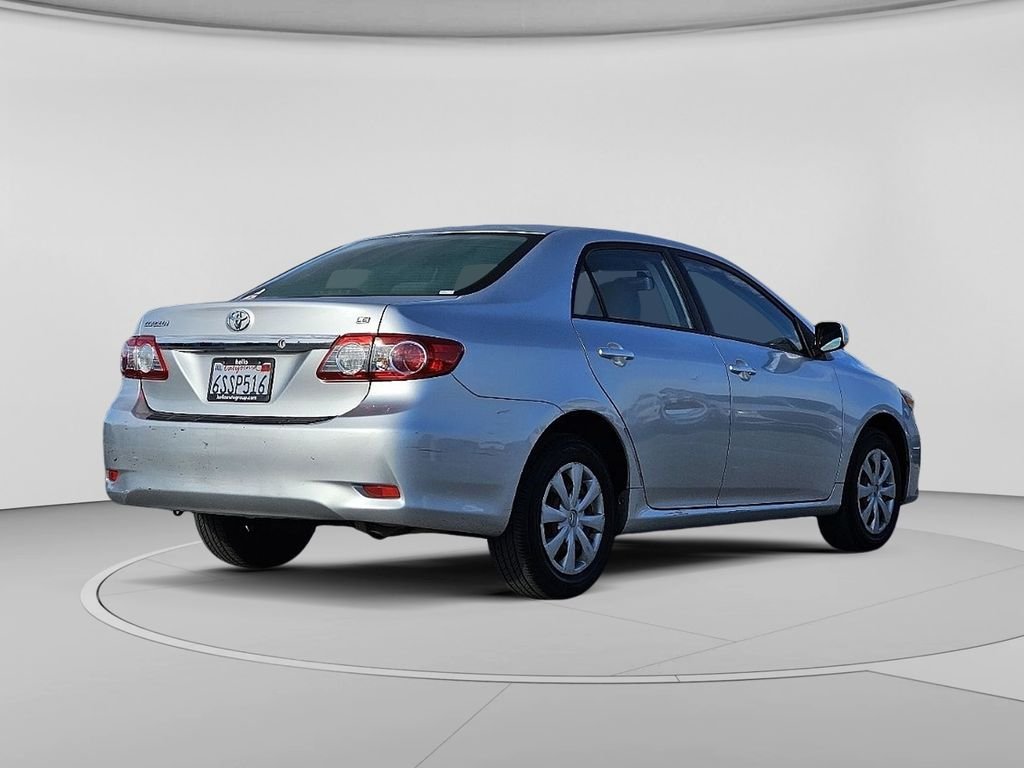 Used 2011 Classic Silver Metallic Toyota LE image 21