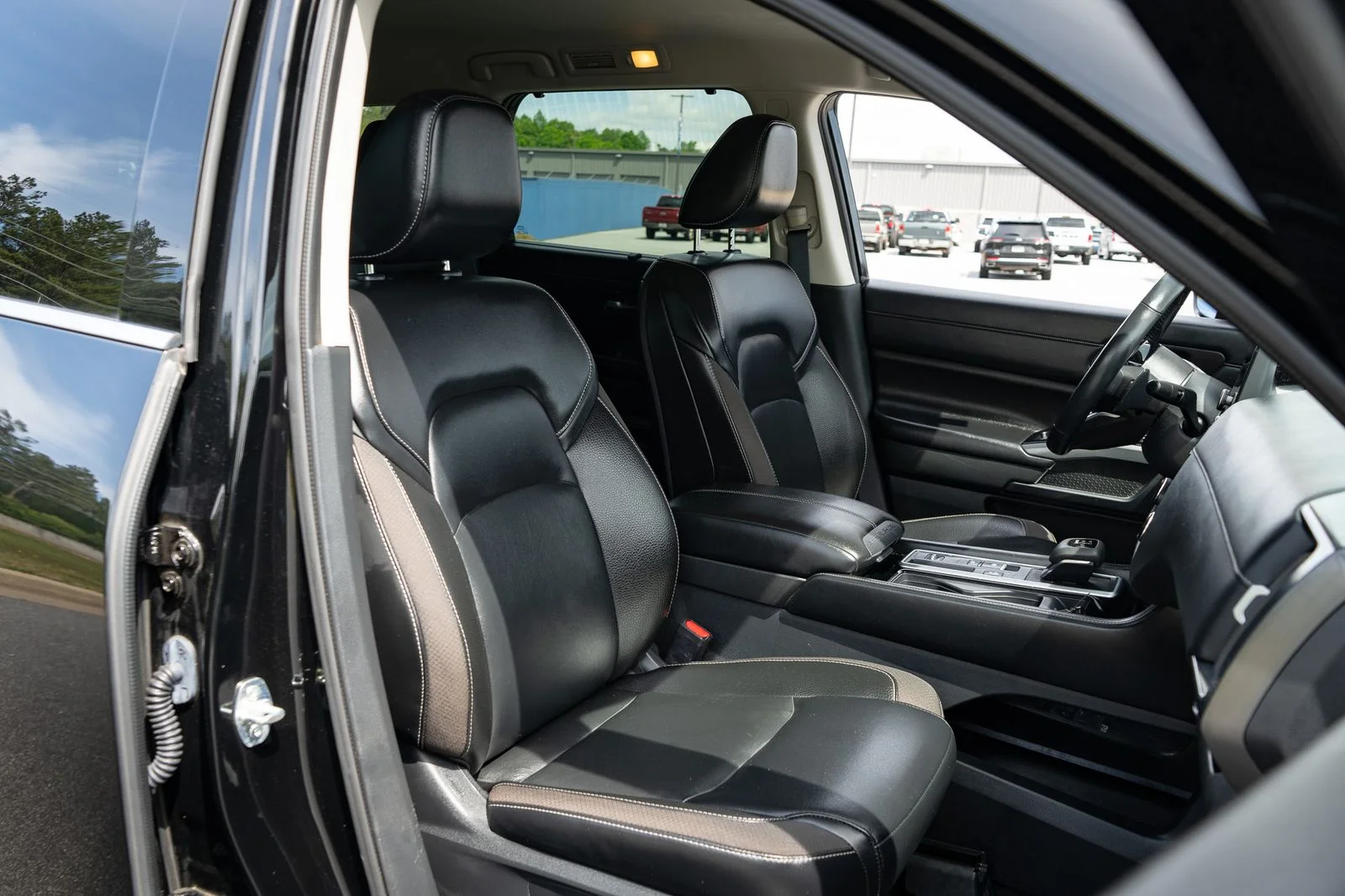 Used 2024 Black Nissan SL image 23