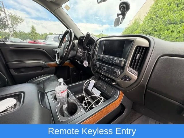 Used 2018 GRAPHITE METALLIC Chevrolet High Country image 18