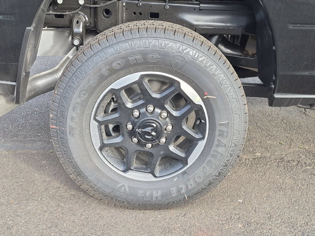 New 2027 Diamond Black Crystal Pearl-Coat Exterior Paint RAM Laramie image 9