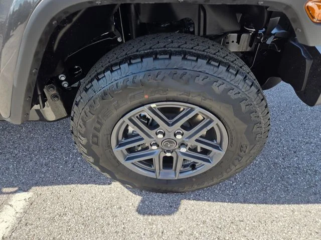 New 2026 Granite Crystal Metallic Clear-Coat Exterior Paint Jeep Sport S image 17