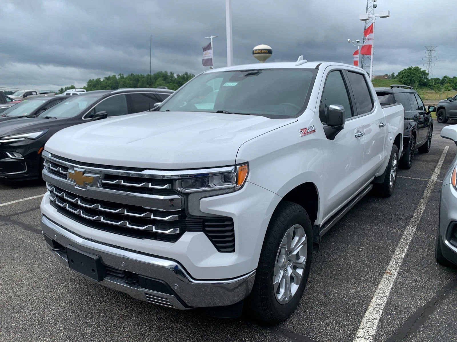 Used 2023 Summit White Chevrolet LTZ image 4