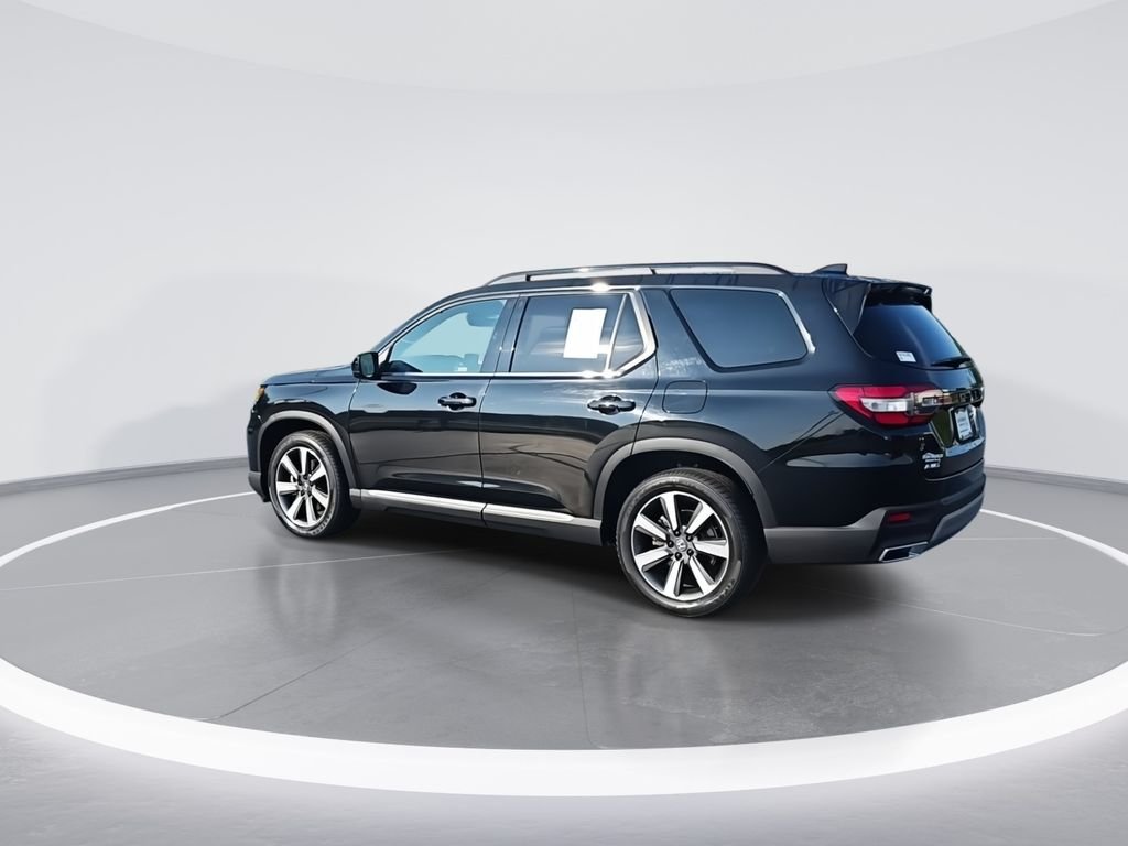 Used 2024 Black Honda Touring image 7