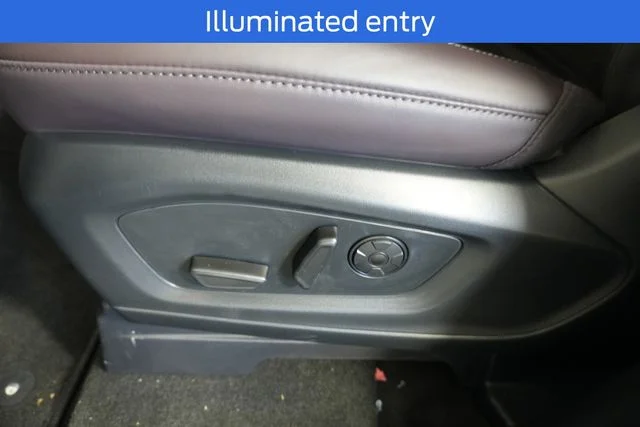 New 2027 Agate Black Metallic Ford Platinum™ image 22