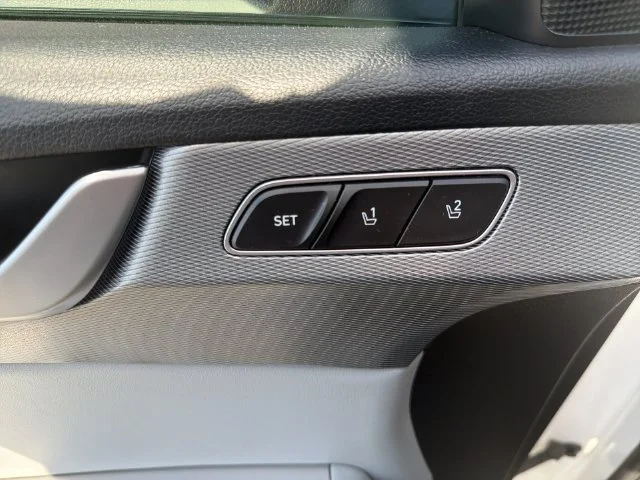 Used 2020 White Hyundai SEL image 34