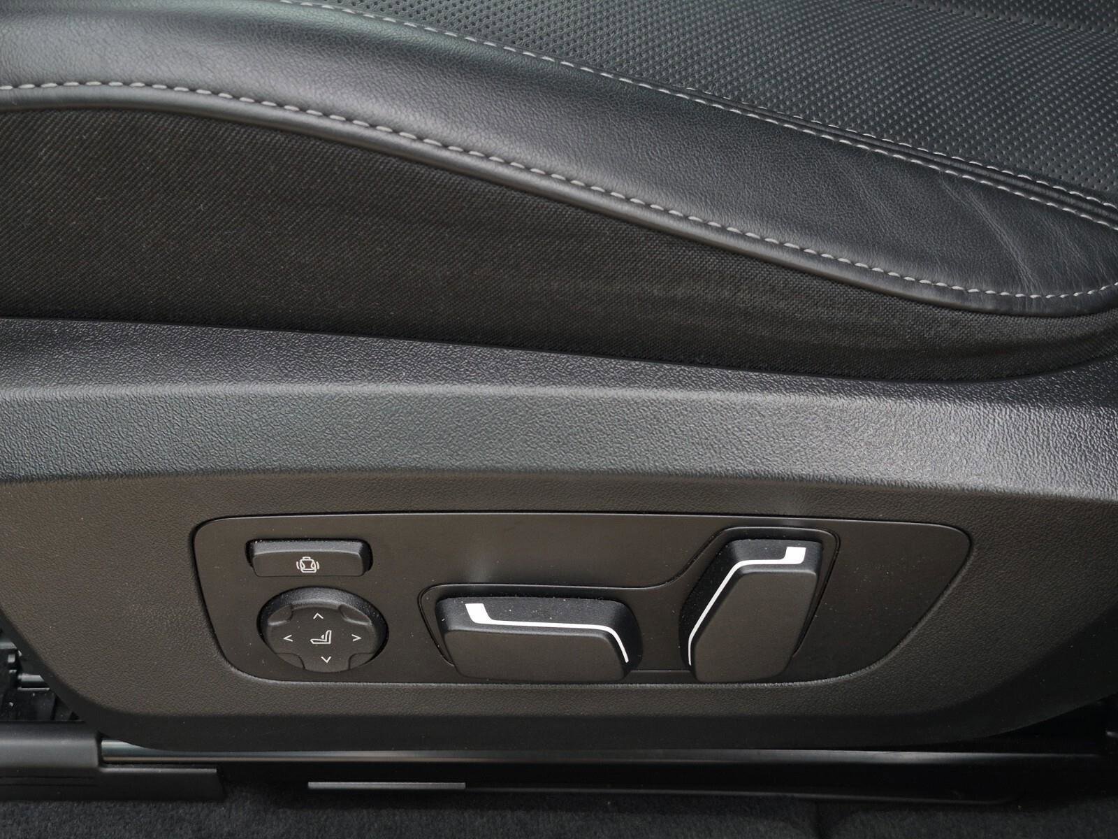 2025 BMW X3 30 - Photo 16