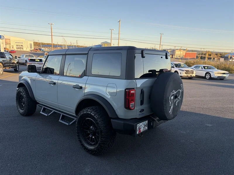 Used 2024 Light gray Ford Big Bend image 4