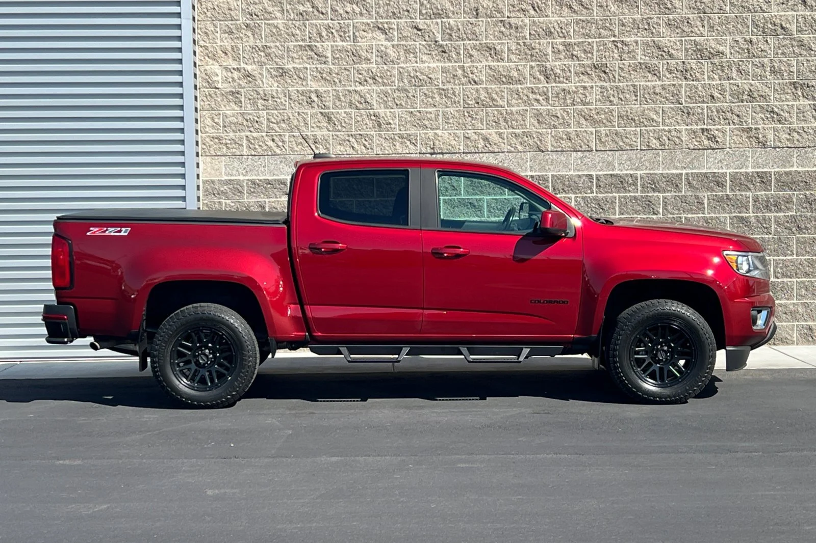 Used 2020 Cajun Red Tintcoat Chevrolet 4WD Z71 image 2
