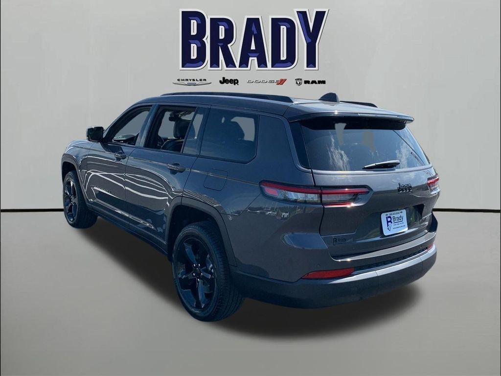 New 2026 Baltic Gray Metallic Clear-Coat Exterior Paint Jeep Limited image 5