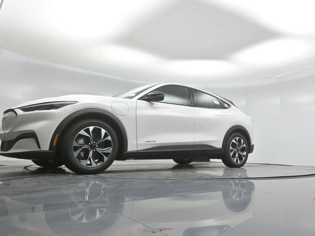 New 2026 Star White Metallic Tri-coat Ford Select image 41