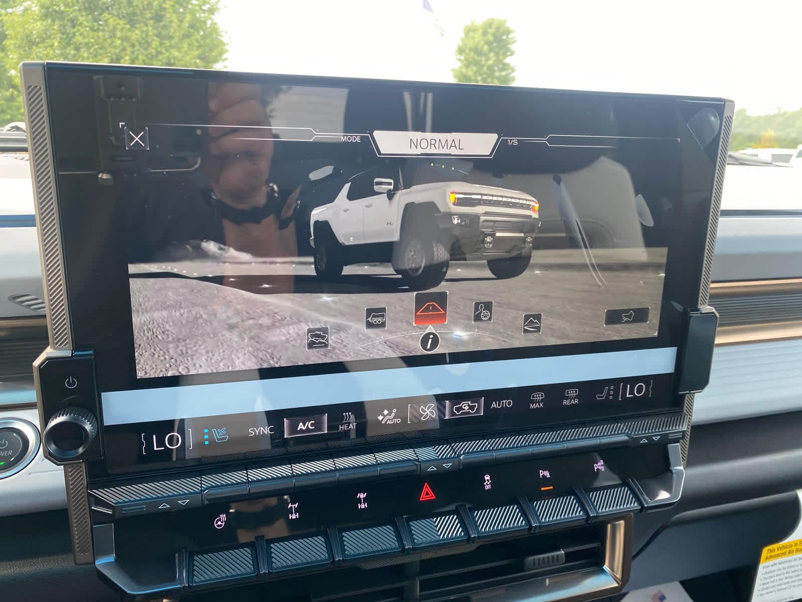 2025 GMC HUMMER EV 3X - Photo 28