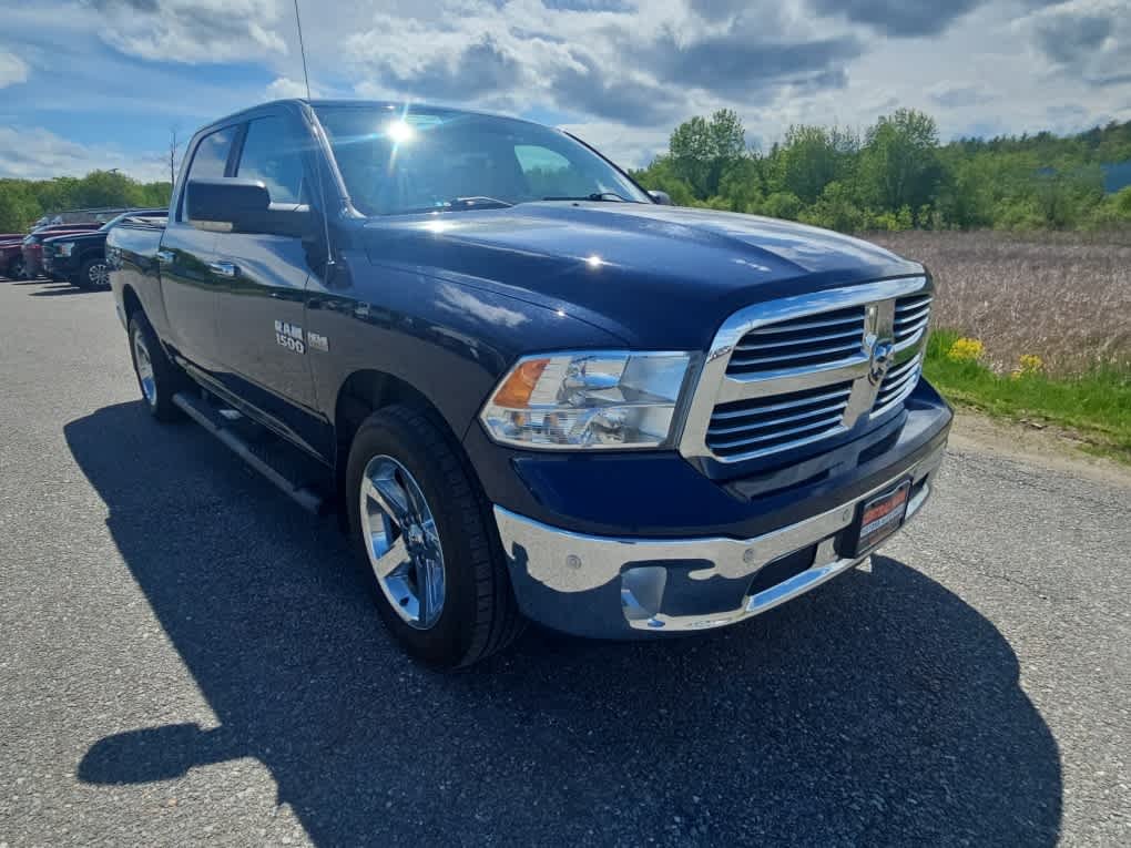 Used 2016 True Blue Pearlcoat Ram Big Horn image 9
