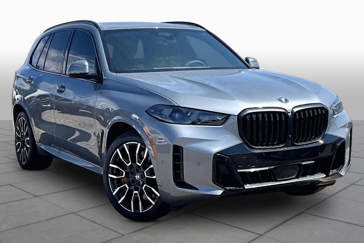 New 2026 Skyscraper Grey Metallic BMW xDrive50e image 2