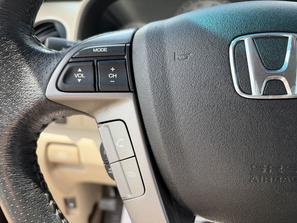 Used 2013 Purple Honda EX-L image 21