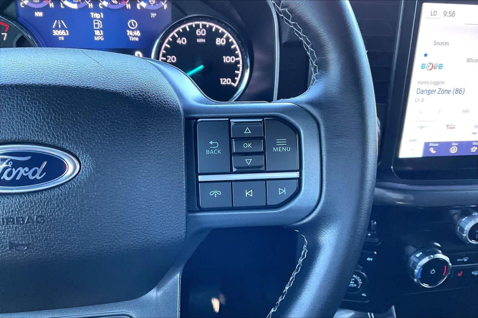 Used 2023 Avalanche Gray Ford XLT image 24