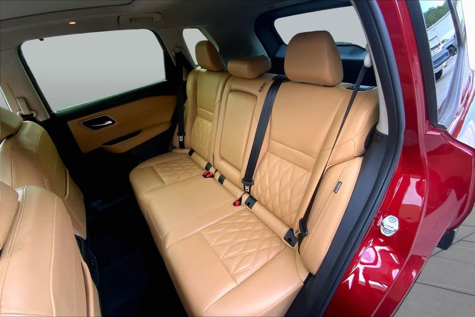 Certified Used 2023 Scarlet Ember Nissan Platinum image 18