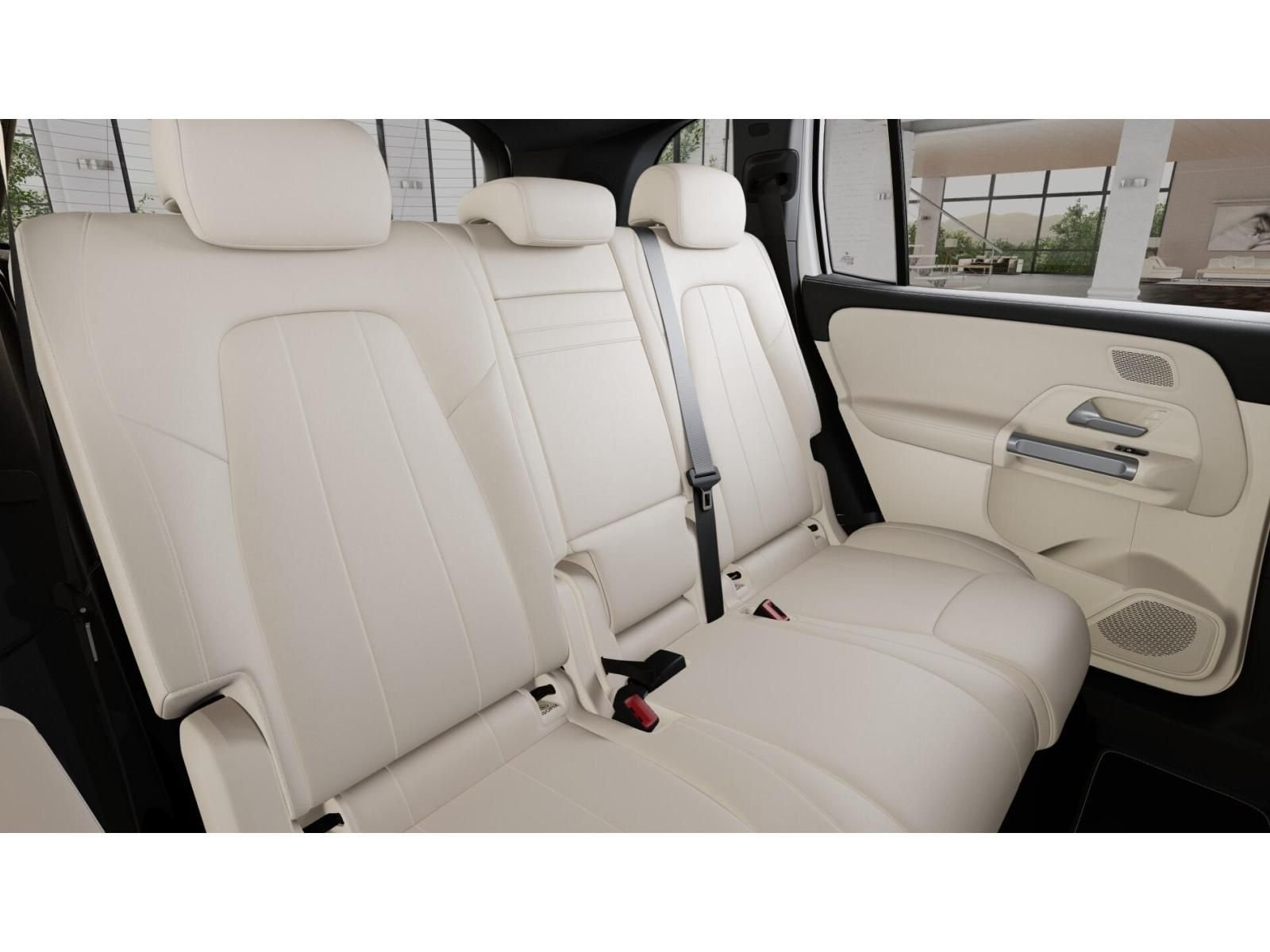 New 2026 Polar White Mercedes-Benz GLB 250 image 5