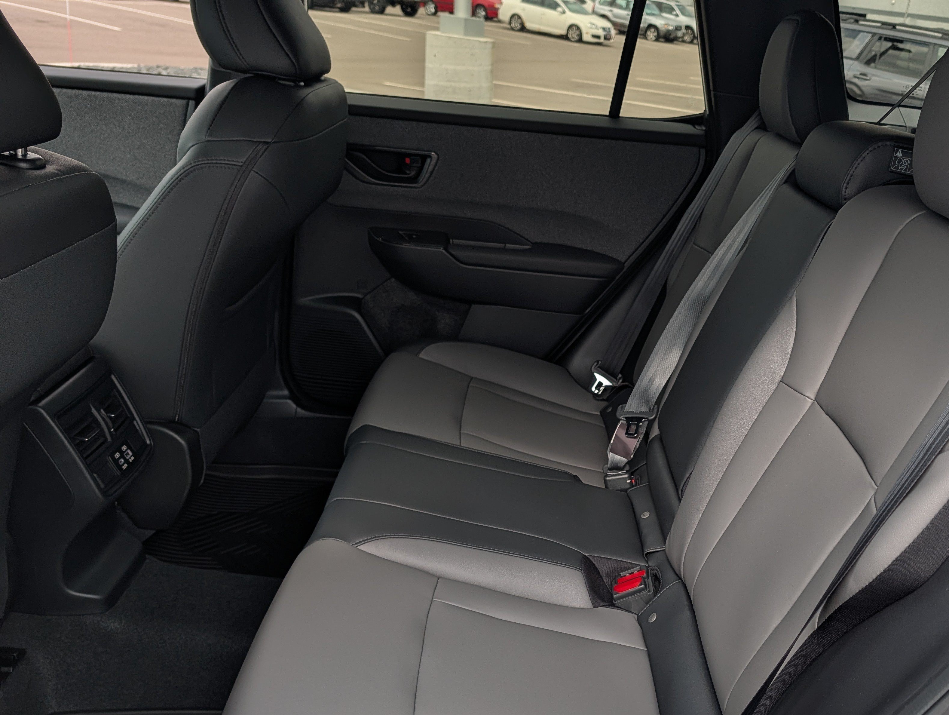New 2026 CRYSTAL WHITE PEARL Subaru Premium image 6