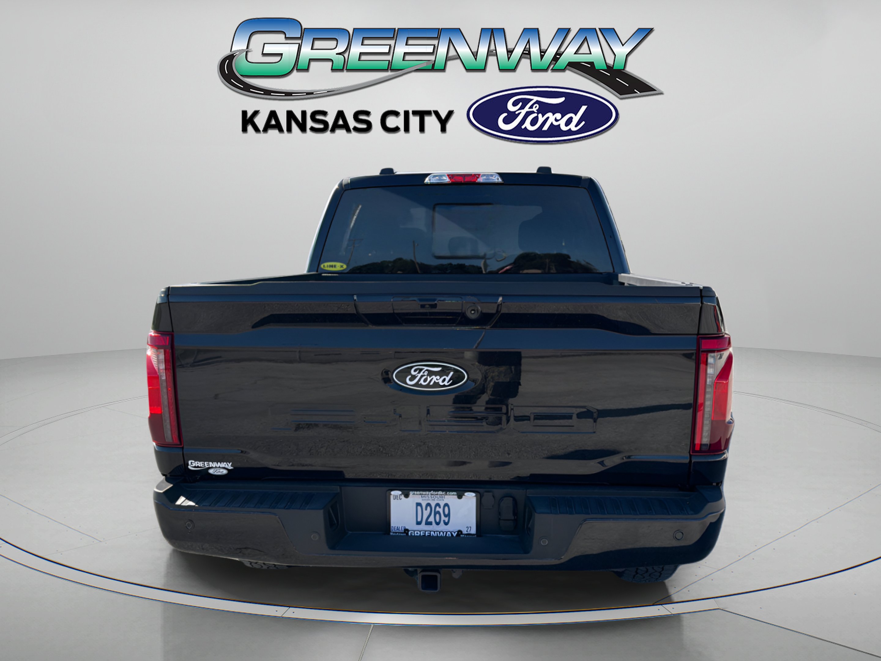 New 2026 Agate Black Metallic Ford XLT image 7