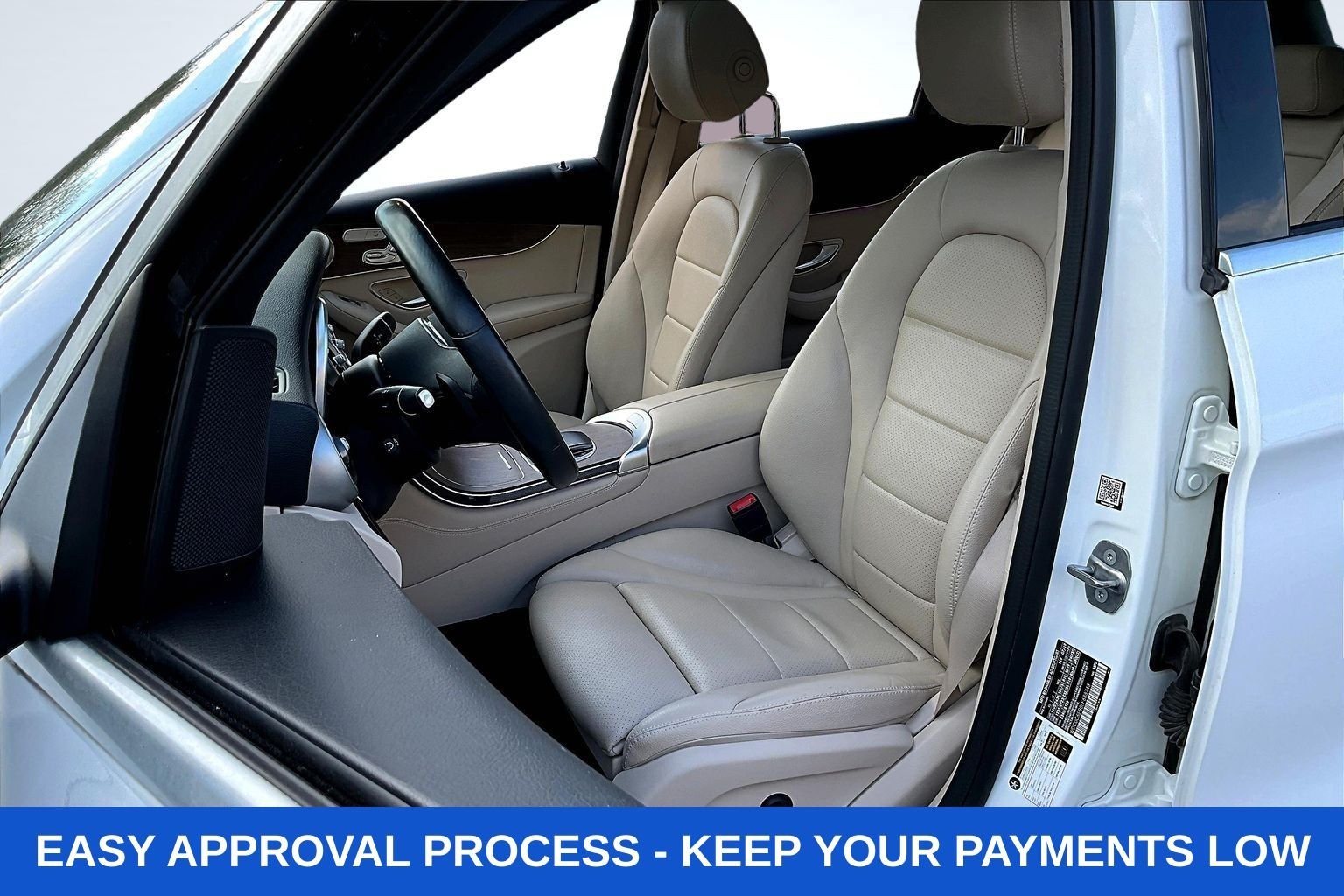 Used 2020 White Mercedes-Benz GLC 300 image 22