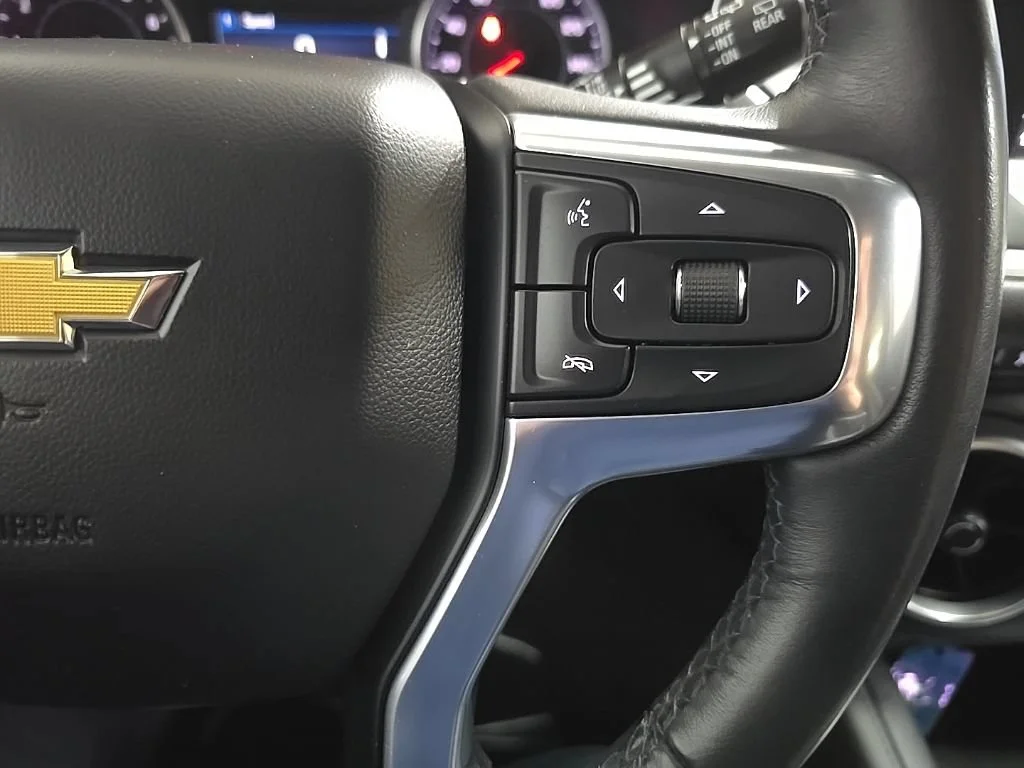 Used 2020 BLACK Chevrolet LT image 19
