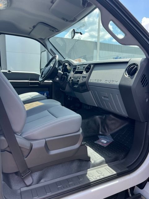 2024 Ford F-650 - Photo 14