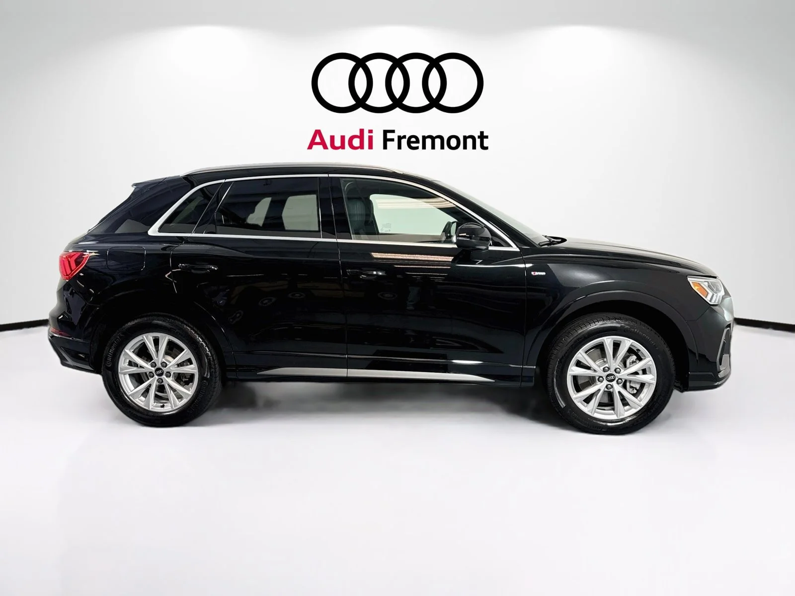 Used 2025 Mythos Black Audi S line Premium Plus image 4