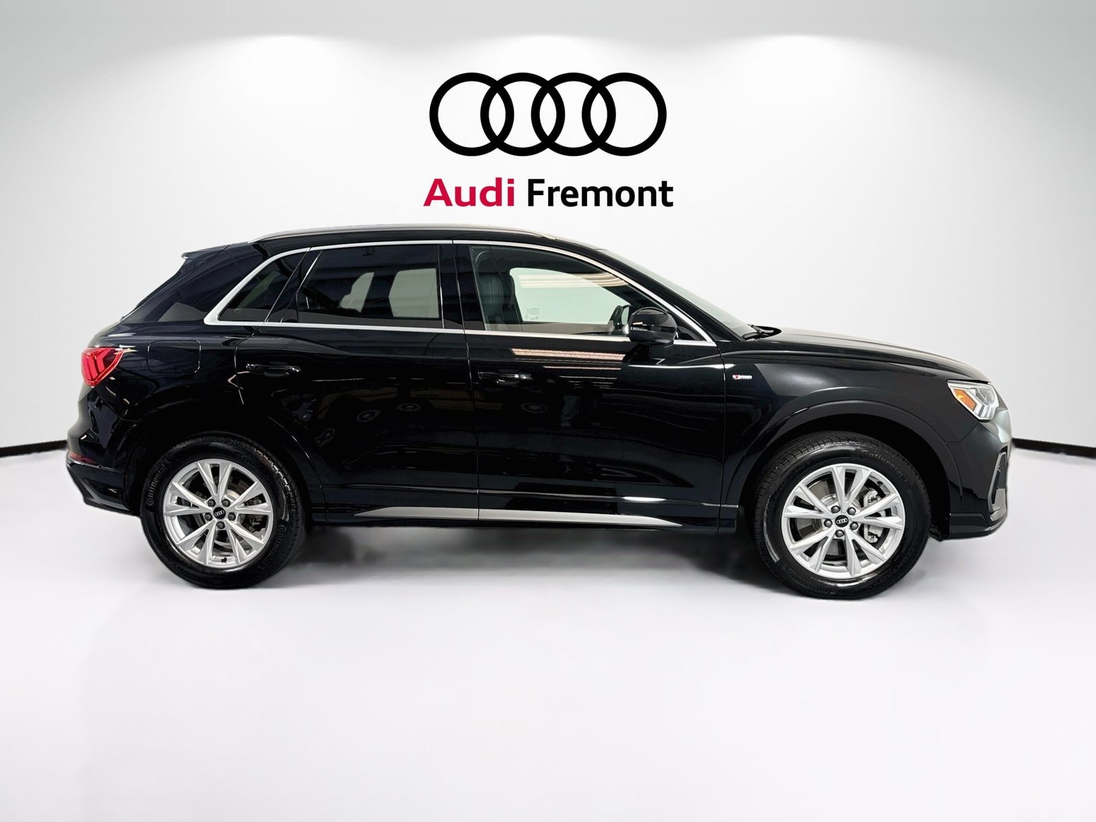 Used 2025 Mythos Black Audi S line Premium Plus image 4