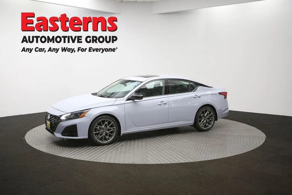 Used 2023 Gray Nissan 2.5 SL image 57