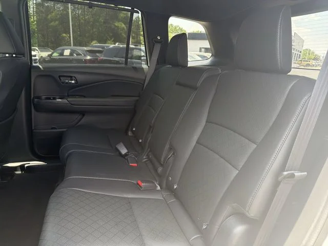 Used 2020  Honda EX-L image 22