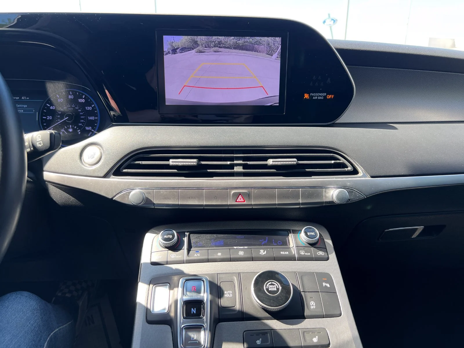 Used 2022 Green Hyundai SEL image 11