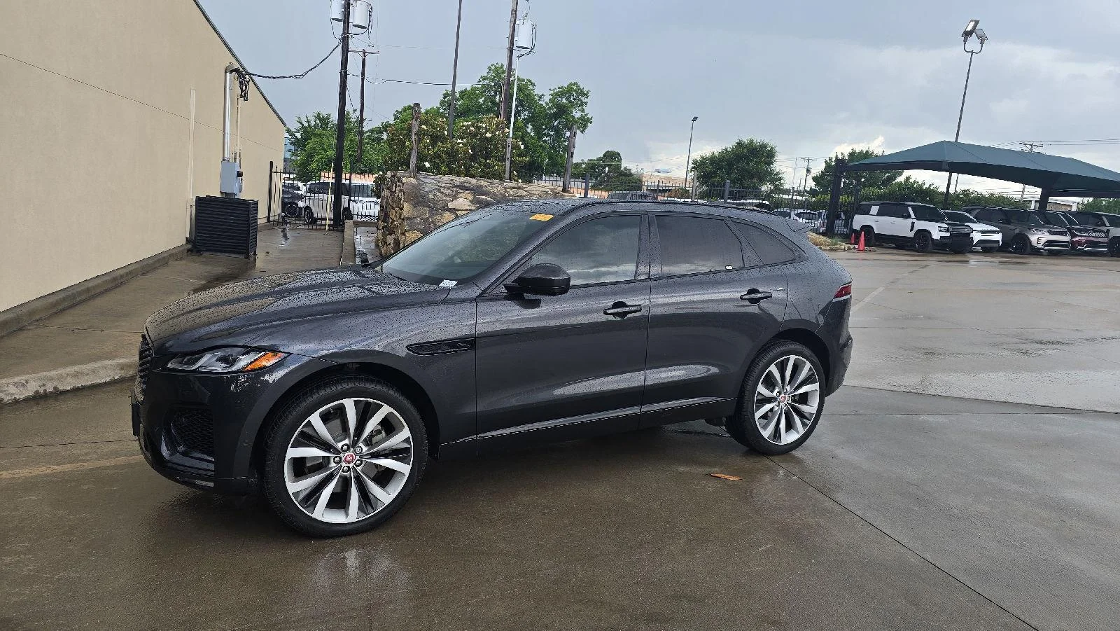 2021 Jaguar F-PACE P400 R-Dynamic S's photo